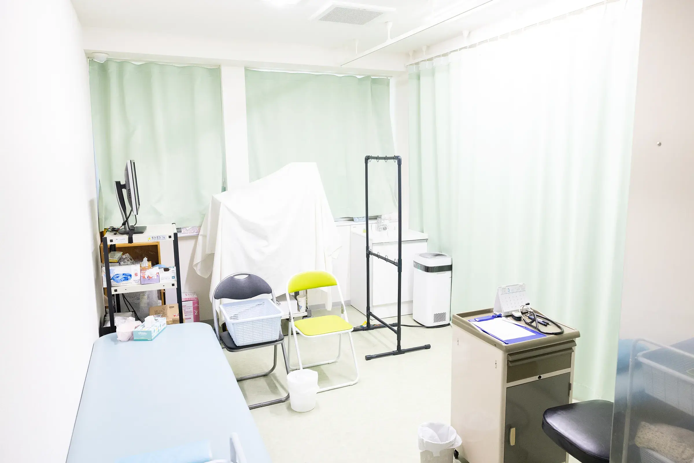 発熱外来診察室
